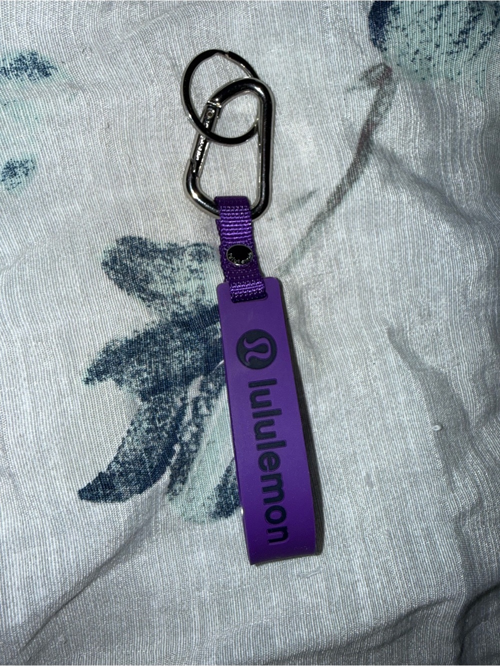 Lululemon Silicone Keychain Atomic Purple/True Navy